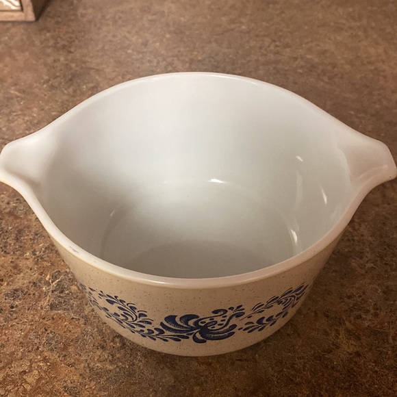 Pyrex 473 1 qt Baking and Microwave bowl